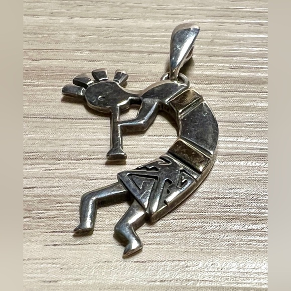 Vintage Designer Calvin Begay  Sterling Silver & 14K Gold Kokopelli Pendant - Picture 2 of 5